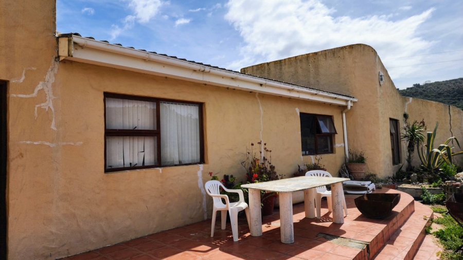 5 Bedroom Property for Sale in Uilenkraalsmond Western Cape